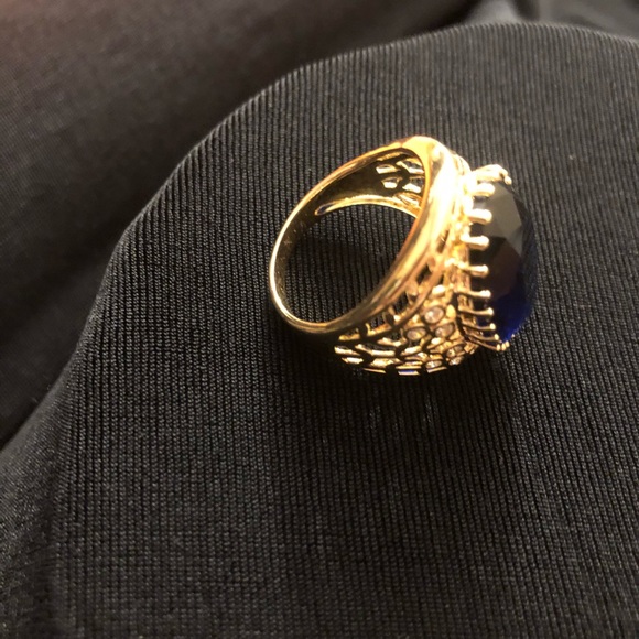 Ring.  Blue stone - Picture 4 of 6